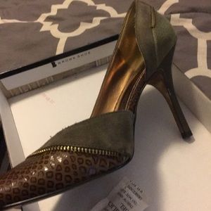 Carlos Santana shoes